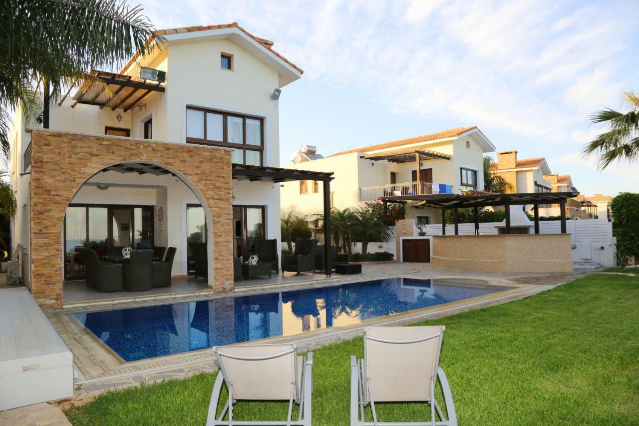 Ionion Beachfront Villa Ayia Napa Esterno foto
